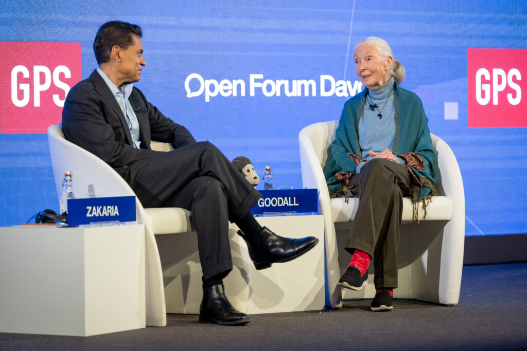 Jane Goodall auf der WEF Bühne, Nahaufnahme